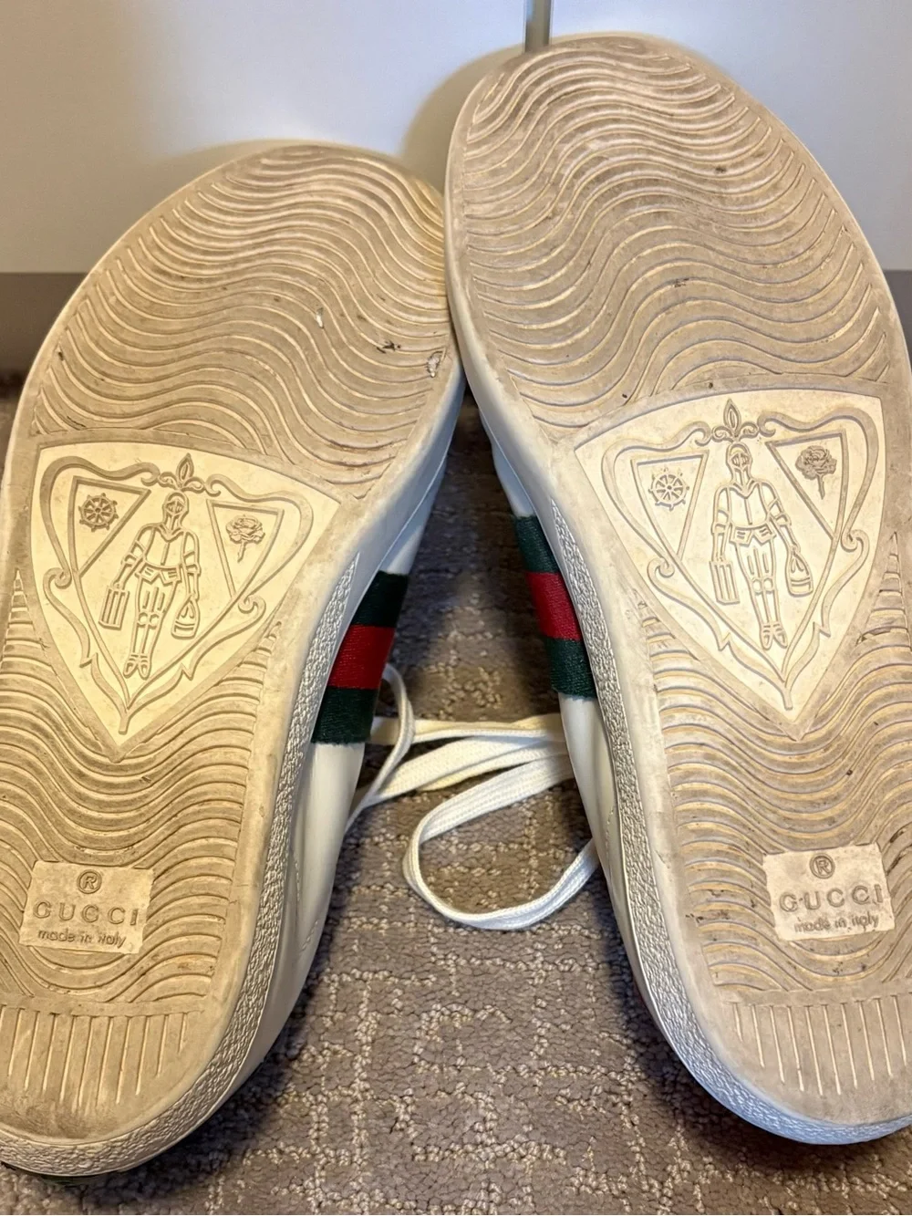 Gucci Ace Bee Embroidered Sneakers